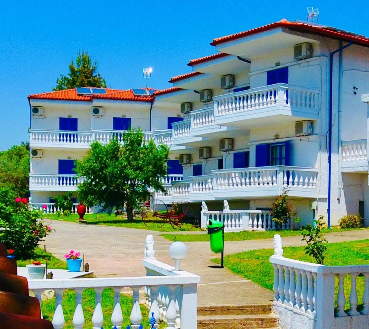 Hotel Paraktio Nea Kallikrateia Esterno foto